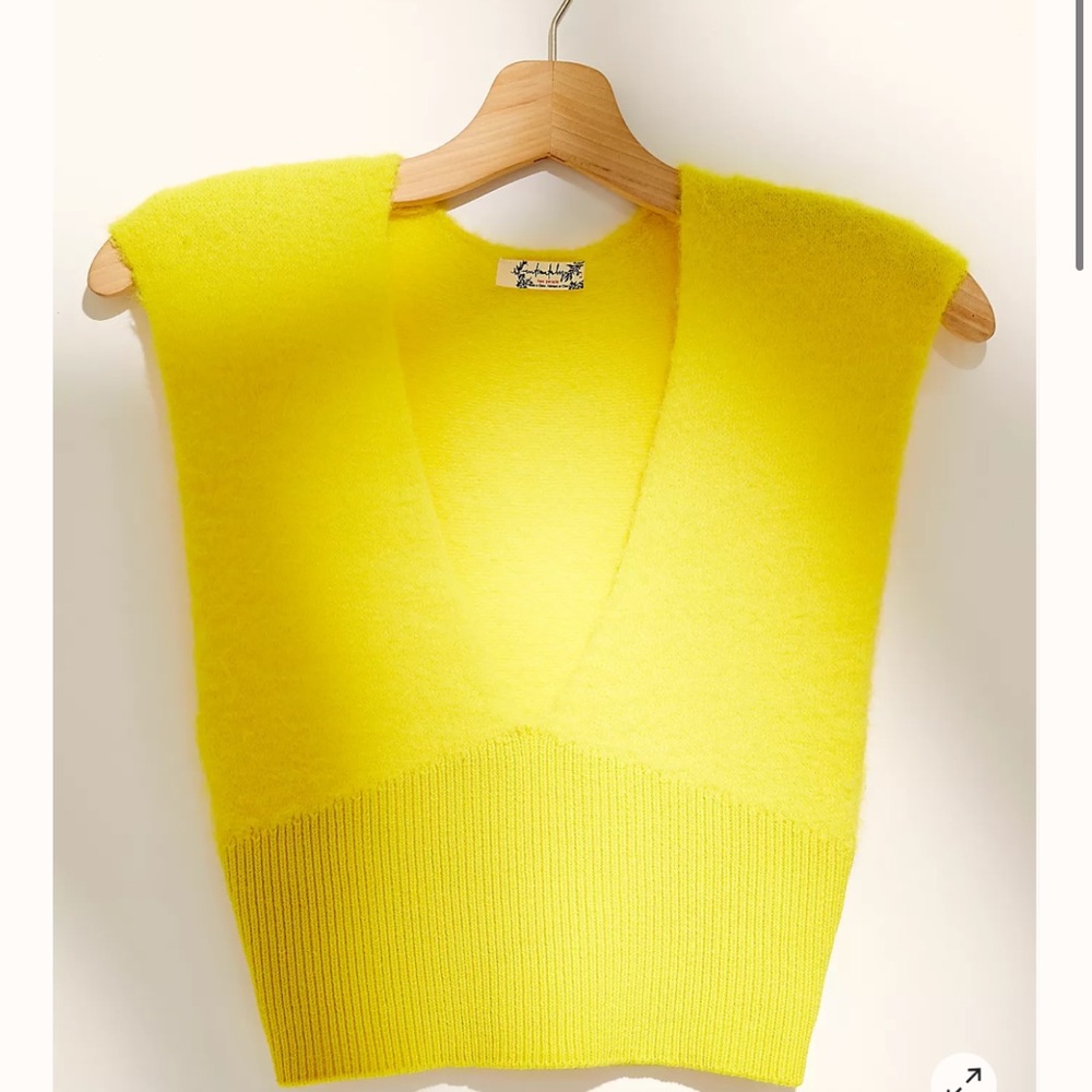 Fuzzy deep v crop top